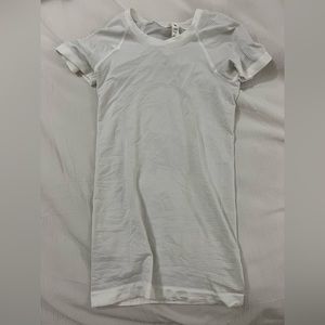 Lululemon Swiftly shirt size 0